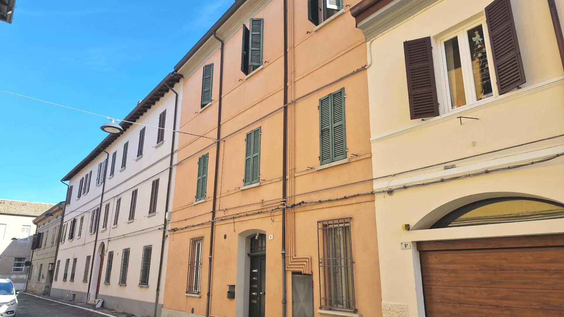 La Fenice Grazioso Appartamento In Centro Con Cortile Privato Forli 0*,