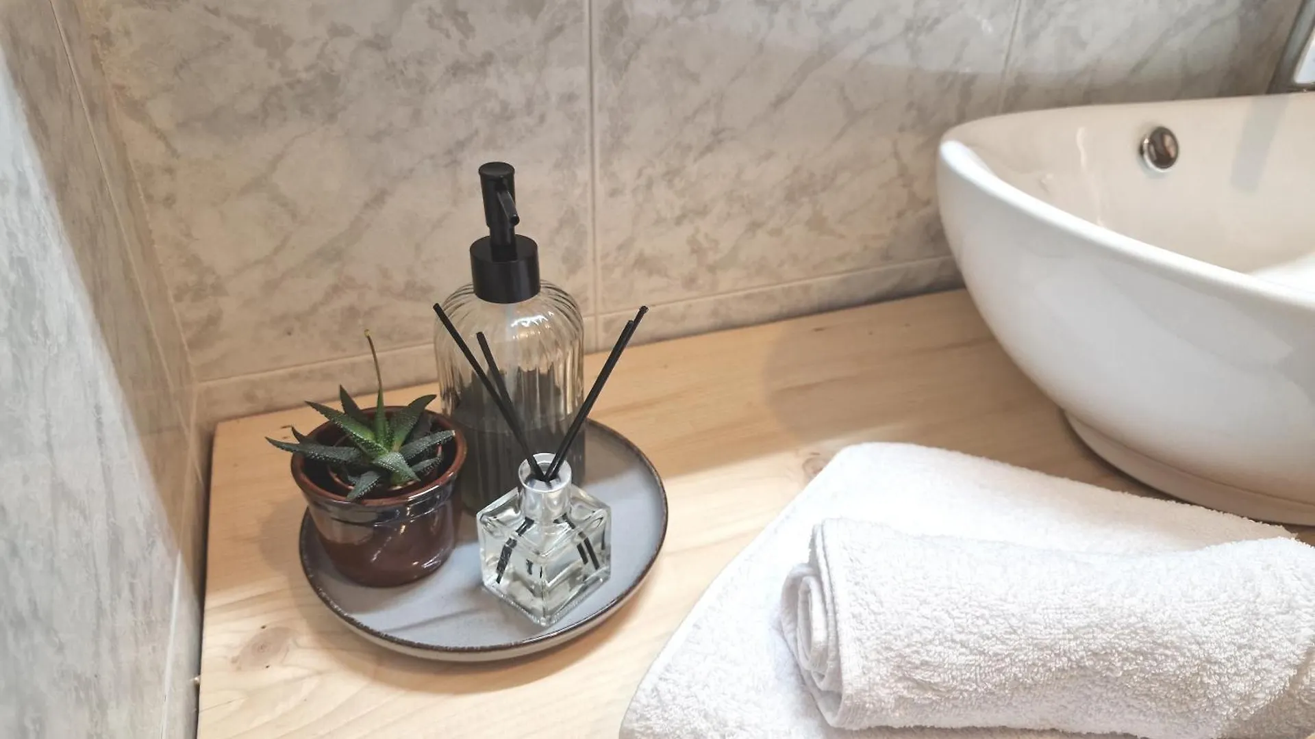 La Fenice Grazioso Appartamento In Centro Con Cortile Privato Forli 0*,  Italy