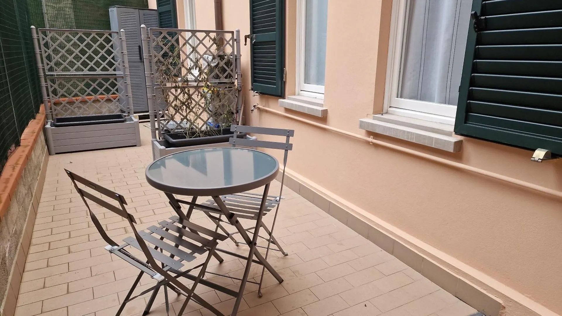 Apartment La Fenice Grazioso Appartamento In Centro Con Cortile Privato Forli Italy