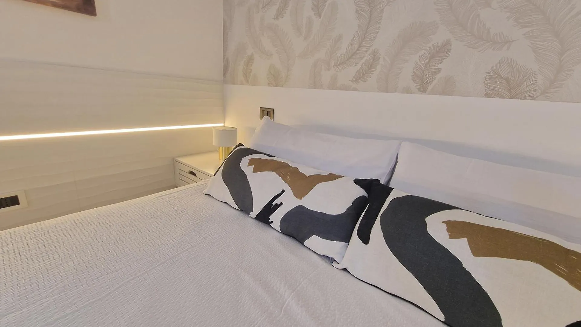 Apartment La Fenice Grazioso Appartamento In Centro Con Cortile Privato Forli