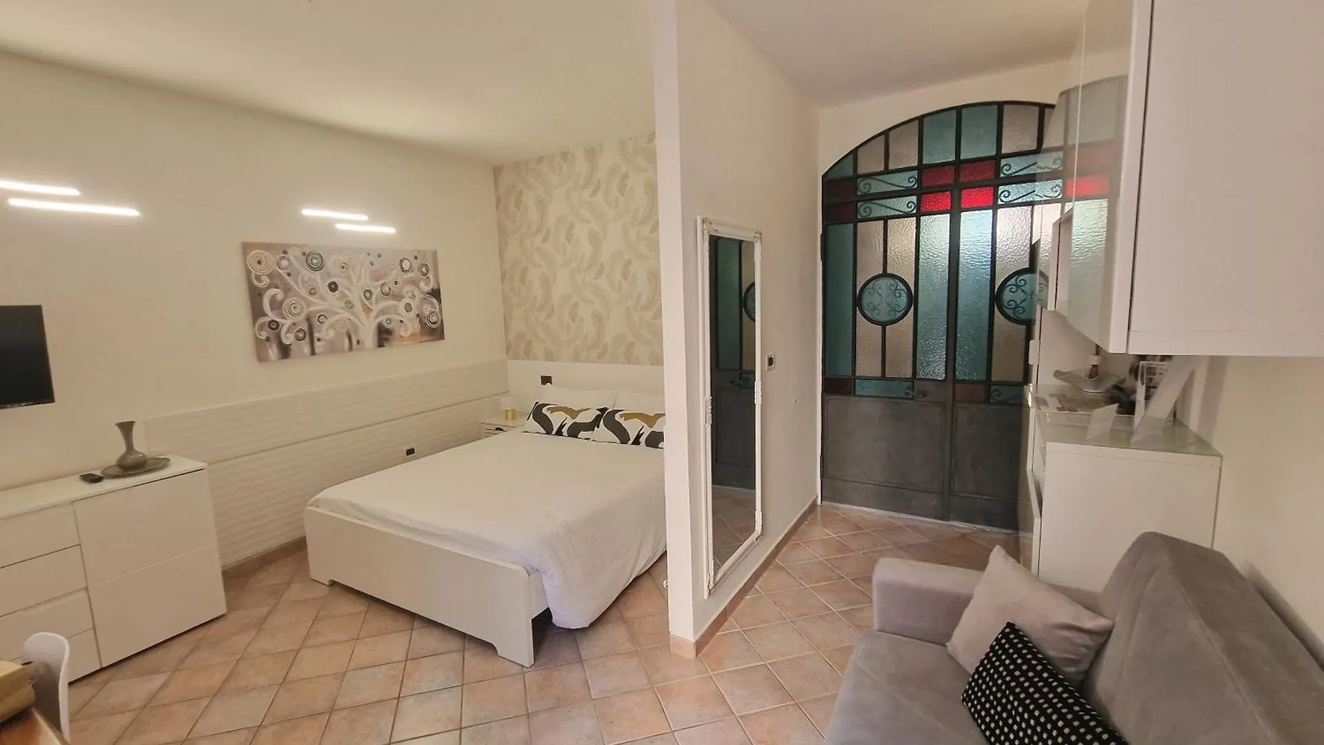 Apartment La Fenice Grazioso Appartamento In Centro Con Cortile Privato Forli